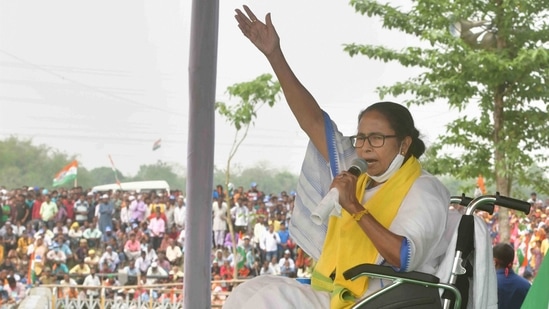 West Bengal chief minister Mamata Banerjee addresses an election rally in Cooch Behar district, on Wednesday.(PTI Photo) West Bengal chief minister Mamata Banerjee addresses an election rally in Cooch Behar district, on Wednesday.(PTI Photo)