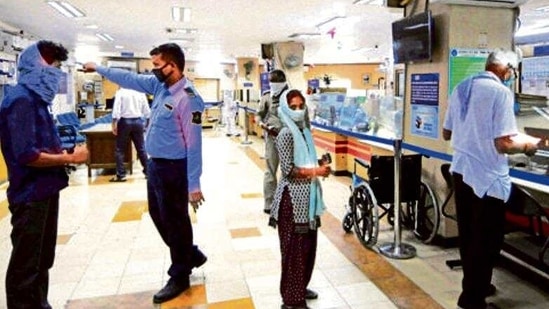 Although on a net basis, Jan Dhan accounts at private banks saw a decline of more than 55,000, some individual private banks recorded steeper contractions.(File photo) Although on a net basis, Jan Dhan accounts at private banks saw a decline of more than 55,000, some individual private banks recorded steeper contractions.(File photo)
