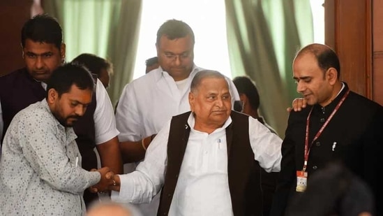 SP leader Mulayam Singh Yadav is assisted by others during the budget session in Parliament, in New Delhi, on March 6, 2020.(Mohd Zakir/HT file photo) SP leader Mulayam Singh Yadav is assisted by others during the budget session in Parliament, in New Delhi, on March 6, 2020.(Mohd Zakir/HT file photo)