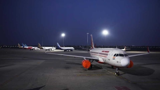 An Air India aircraft among others parked on the tarmac at Terminal 3 of the Indira Gandhi International (IGI) Airport during the lockdown, in New Delhi.(Vipin Kumar / HT Photo)