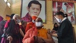 A healthcare worker inoculates a dose of a Covid-19 vaccine to a Buddhist monk in Thimphu on March 27.(AFP Photo) A healthcare worker inoculates a dose of a Covid-19 vaccine to a Buddhist monk in Thimphu on March 27.(AFP Photo)