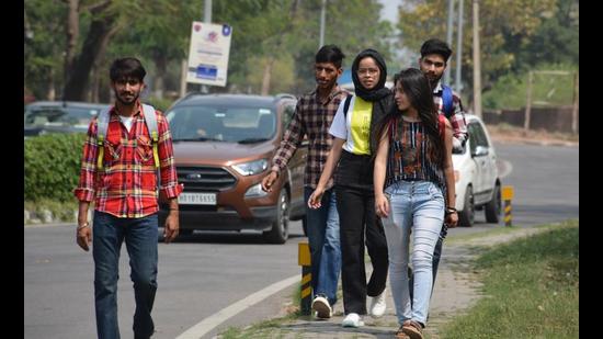 Experts say more age groups need to be included in the vaccination drive. (Sant Arora/HT) Experts say more age groups need to be included in the vaccination drive. (Sant Arora/HT)