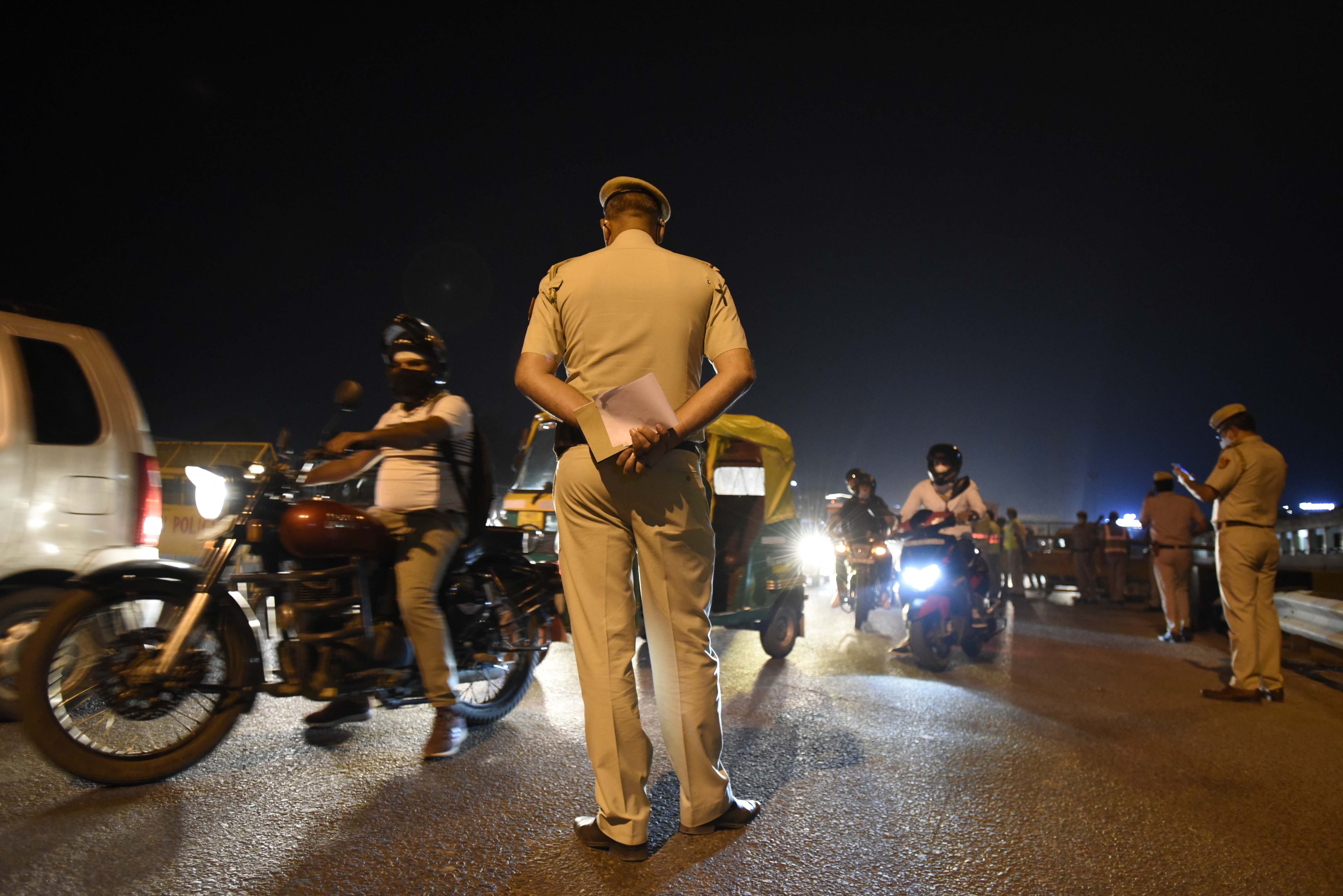 On the back of such cases, often reported in the media, some police officers do not take any chances and keep the money in bank accounts opened for that express purpose. (Parveen Kumar/Hindustan Times) On the back of such cases, often reported in the media, some police officers do not take any chances and keep the money in bank accounts opened for that express purpose. (Parveen Kumar/Hindustan Times)