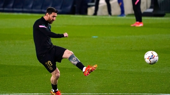 Soccer Football - La Liga Santander - Real Sociedad v FC Barcelona - Reale Arena, San Sebastian, Spain - March 21, 2021 FC Barcelona's Lionel Messi during the warm up before the match REUTERS/Vincent West (REUTERS)