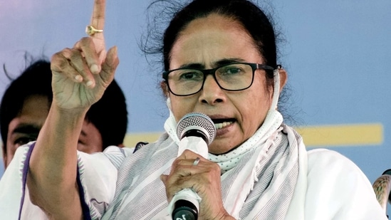 EC sends notice to Mamata Banerjee over 'central forces' remark ...