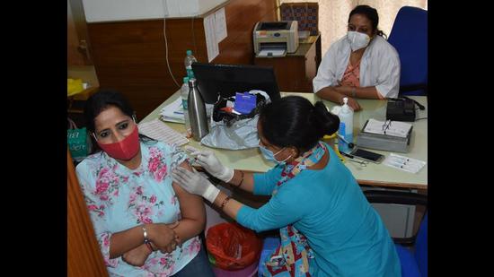 State health minister Anil Vij said that a “vaccination festival”, as suggested by the Prime Minister, will be held in the state from April 11-14. (HT PHOTO) State health minister Anil Vij said that a “vaccination festival”, as suggested by the Prime Minister, will be held in the state from April 11-14. (HT PHOTO)