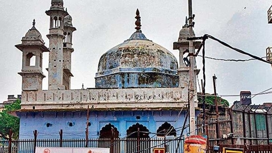 Court orders ASI panel to survey Gyanvapi mosque in Varanasi | Latest ...