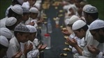Ramadan 2021: Islamic traditions, obligatory fasting rules for Muslims in Ramzan(Twitter/iamsanajamal) Ramadan 2021: Islamic traditions, obligatory fasting rules for Muslims in Ramzan(Twitter/iamsanajamal)