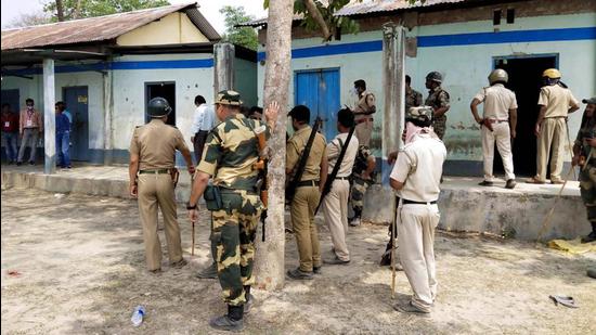 The Election Commission of India (ECI) suspended the polling process in the booth at Sitalkuchi constituency in Cooch Behar on Saturday where four people were shot dead by central forces. (PTI PHOTO.) The Election Commission of India (ECI) suspended the polling process in the booth at Sitalkuchi constituency in Cooch Behar on Saturday where four people were shot dead by central forces. (PTI PHOTO.)