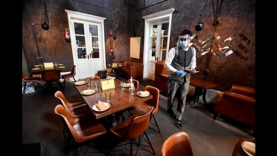 Eateries, on their part, are ensuring all safety protocols are in place (Photo: Biplov Bhuyan/HT) Eateries, on their part, are ensuring all safety protocols are in place (Photo: Biplov Bhuyan/HT)