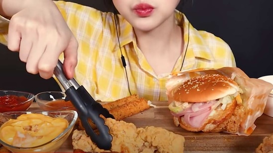 The watchdog said some people uploading mukbang videos were earning as much as 3,000 yuan ($458) in pledges by fans. (screengrab via YouTube) The watchdog said some people uploading mukbang videos were earning as much as 3,000 yuan ($458) in pledges by fans. (screengrab via YouTube)