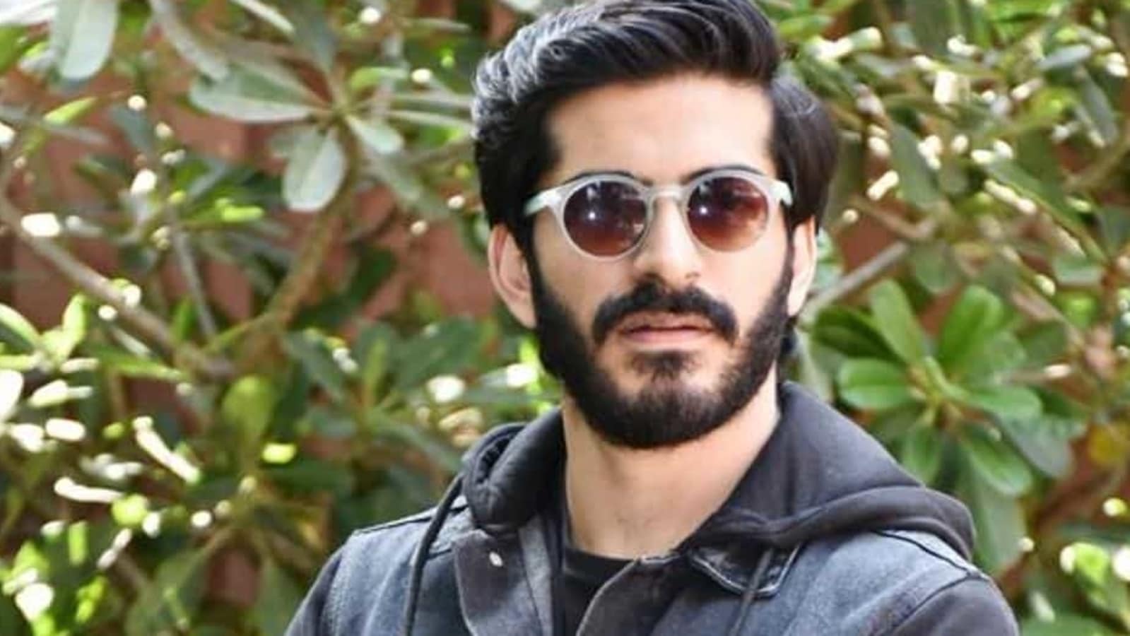 Harsh Varrdhan Kapoor says if paparazzi think he's boring and doesn't have a girlfriend, 'so be it'