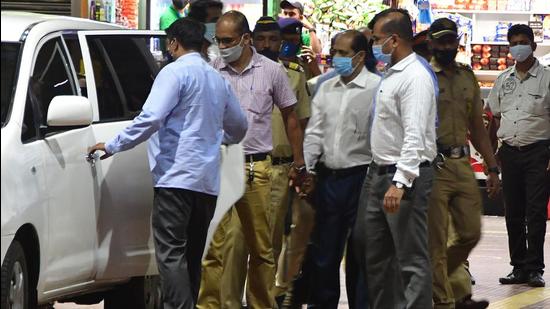 Riyaz Kazi is suspected to have participated in the conspiracy by Sachin Vaze to eliminate Mansukh Hiran and planting explosives outside Ambani house. Riyaz Kazi is suspected to have participated in the conspiracy by Sachin Vaze to eliminate Mansukh Hiran and planting explosives outside Ambani house.