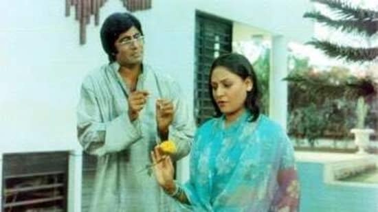 Amitabh Bachchan was paired opposite Jaya in Chupke Chupke.