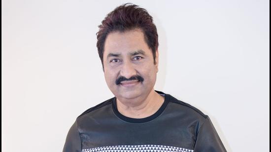Singer Kumar Sanu lent his voice to several songs of film, Saajan Chale Sasural, which starred Govinda, Karisma Kapoor and Tabu