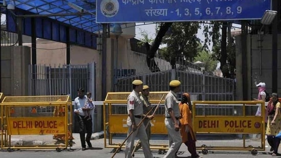 Earlier, the Delhi Prisons Department had set up a Covid-19 vaccination centre inside Tihar Jail to vaccinate the inmates. (Vipin Kumar/Hindustan Times) Earlier, the Delhi Prisons Department had set up a Covid-19 vaccination centre inside Tihar Jail to vaccinate the inmates. (Vipin Kumar/Hindustan Times)