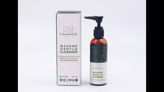 Mask gentle cleanser by Beaumark that reduces dryness and the appearance of both wrinkles and acne scars Mask gentle cleanser by Beaumark that reduces dryness and the appearance of both wrinkles and acne scars