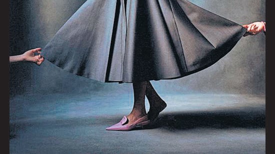 Pointed toe flats goes well with vintage outfits. (Photo: Prada/Instagram)