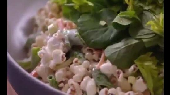 The image shows the popcorn salad.(Twitter/@codybtapp)