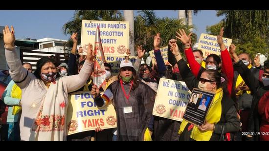 As per data from J&K migrant relief commission, as of January 2021, around 1,54,000 Kashmiri Pandits are living as migrants. (Representative Photo/ HT File) As per data from J&K migrant relief commission, as of January 2021, around 1,54,000 Kashmiri Pandits are living as migrants. (Representative Photo/ HT File)