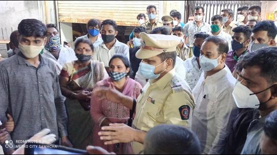Relatives storm Vinayak and Riddhi Vinayak hospitals in Nalla Sopara on Monday night following the 11 deaths allegedly due to lack of oxygen supply. Police had to intervene to keep the situation under control. (Photo:Sourced) Relatives storm Vinayak and Riddhi Vinayak hospitals in Nalla Sopara on Monday night following the 11 deaths allegedly due to lack of oxygen supply. Police had to intervene to keep the situation under control. (Photo:Sourced)