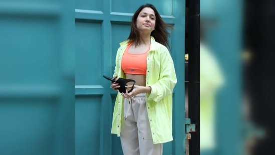 The stunner even opted to go sans-makeup and flaunt her natural beauty and we love that about her.(Varinder Chawla)