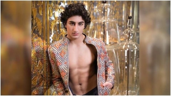 Ibrahim Ali Khan in Abu Jani and Sandeep Khosla outfit(Instagram/ abujanisandeepkhosla )