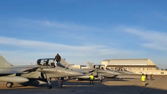 The IAF did not disclose the base where the Rafale jets landed.(Twitter/@IAF_MCC) The IAF did not disclose the base where the Rafale jets landed.(Twitter/@IAF_MCC)