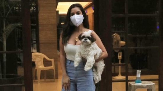 Sophie Choudry with her dog. Sophie Choudry with her dog.