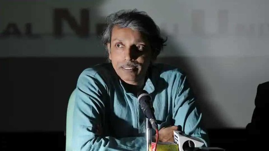 JNU vice-chancellor M. Jagadesh Kumar along with other officials of Jawaharlal Nehru University (JNU), addressed students through Facebook Live on the state of affairs in the campus in the wake of rising coronavirus cases.(HT File)