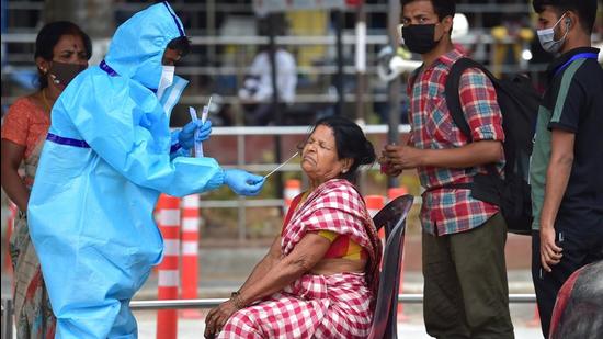 Bihar reported 21 deaths with 4,786 new cases — the highest in a single day so far. Patna accounted for 1,483 cases and four deaths on Wednesday. (PTI PHOTO.) Bihar reported 21 deaths with 4,786 new cases — the highest in a single day so far. Patna accounted for 1,483 cases and four deaths on Wednesday. (PTI PHOTO.)