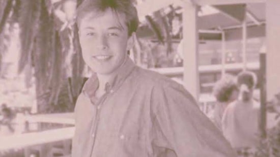 A throwback picture of SpaceX CEO Elon Musk.(Twitter/@PPathole)