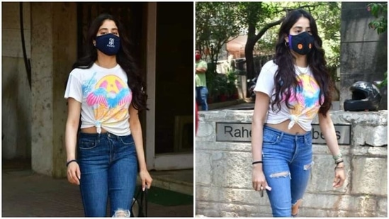 Janhvi Kapoor repeats white top(Varinder Chawla)