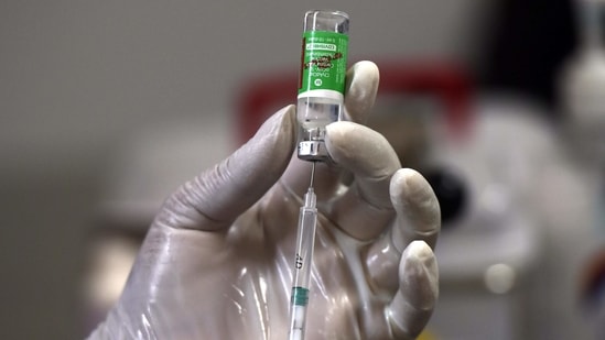 Cumulatively 111,179,578 vaccine doses have been administered through 16,53,488 sessions, according to the provisional report till 7 am. (HT File Photo)