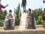 Cong MLAs stage protest over shortage of oxygen in Madhya Pradesh