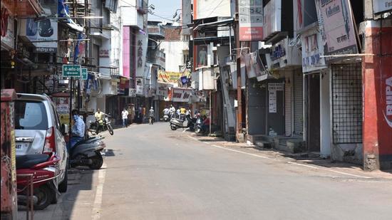 The districts of Sundargarh, Jharsuguda, Sambalpur, Bargarh, Balangir, Nuapada, Kalahandi, Nabarangpur, Koraput and Malkangiri will see weekend lockdowns from April 17 as well as stricter night curfews. (HT PHOTO.) The districts of Sundargarh, Jharsuguda, Sambalpur, Bargarh, Balangir, Nuapada, Kalahandi, Nabarangpur, Koraput and Malkangiri will see weekend lockdowns from April 17 as well as stricter night curfews. (HT PHOTO.)