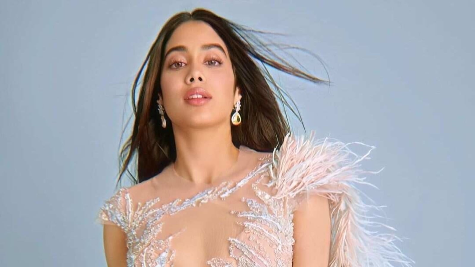 Janhvi Kapoor's poolside dance to Cardi B's Up wows fans, they call her 'cuteness ki dukaan'