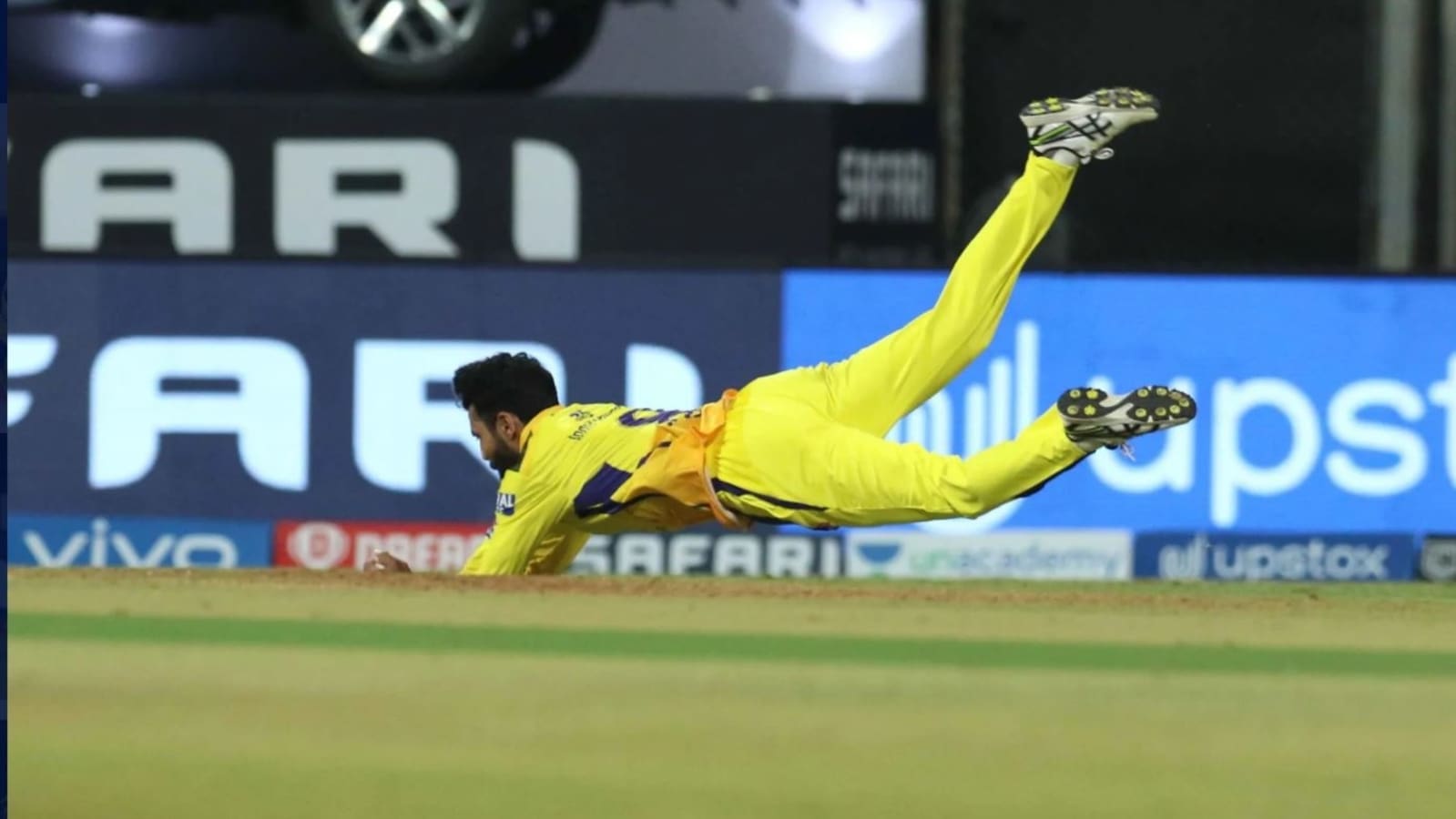 PBKS vs CSK, IPL 2021: A direct-hit and a diving catch - Ravindra