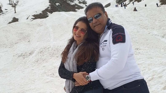 Bhagyashree and Himalay Dassani recreated a song from Chandni on their Kashmir holiday. Bhagyashree and Himalay Dassani recreated a song from Chandni on their Kashmir holiday.