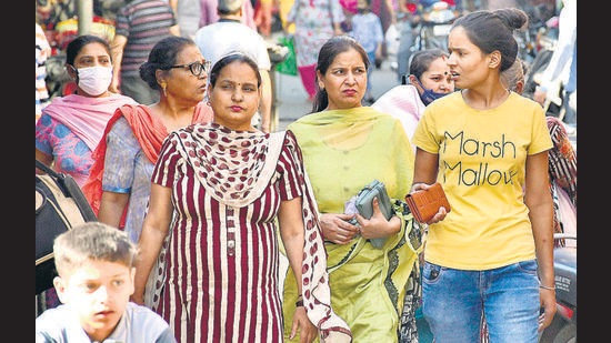 While the district is leading the state’s infection count with over 41,000 cases, residents continue to show scant regard for Covid appropriate behaviour, including wearing masks and maintaining social distance in public spaces. (Harsimar Pal Singh/HT) While the district is leading the state’s infection count with over 41,000 cases, residents continue to show scant regard for Covid appropriate behaviour, including wearing masks and maintaining social distance in public spaces. (Harsimar Pal Singh/HT)