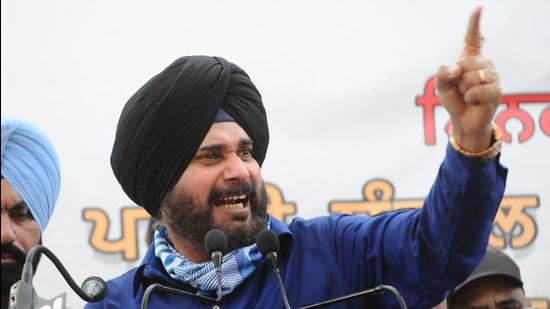 Former Punjab minister and Congress leader Navjot Singh Sidhu upped the ante against the Capt Amarinder Singh government in Patiala on Friday. (HT file photo)