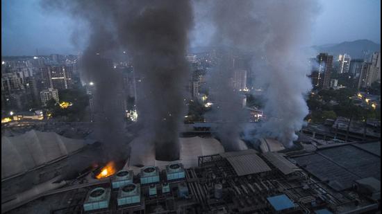 A major fire broke out at Dreams Mall, Bhandup on March 25, leading to the death of nine people. (HT FILE) A major fire broke out at Dreams Mall, Bhandup on March 25, leading to the death of nine people. (HT FILE)
