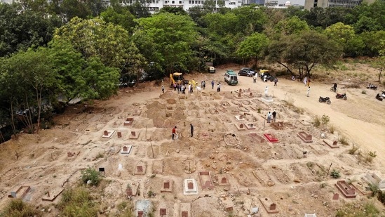 A burial ground for Covid-19 victims in Delhi.(AFP) A burial ground for Covid-19 victims in Delhi.(AFP)