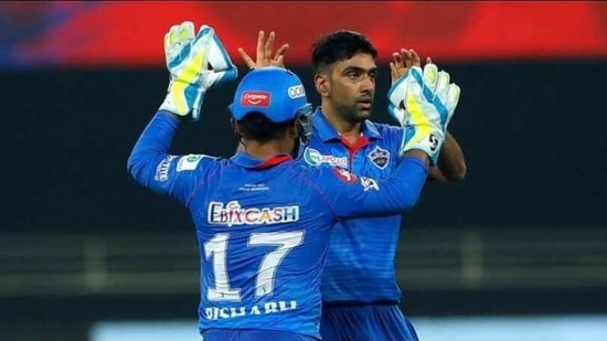 Rishabh Pant and R Ashwin in an IPL 2021 match. (Twitter)