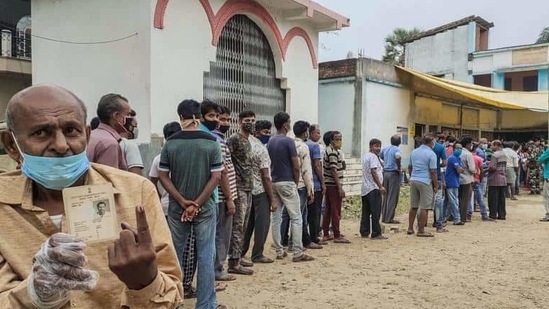 Rajya Sabha MP Bikash Bhattacharya said that the Left Front has told the meeting that it is adhering to the Covid-19 protocol during campaigning and will continue to do so. Rajya Sabha MP Bikash Bhattacharya said that the Left Front has told the meeting that it is adhering to the Covid-19 protocol during campaigning and will continue to do so.