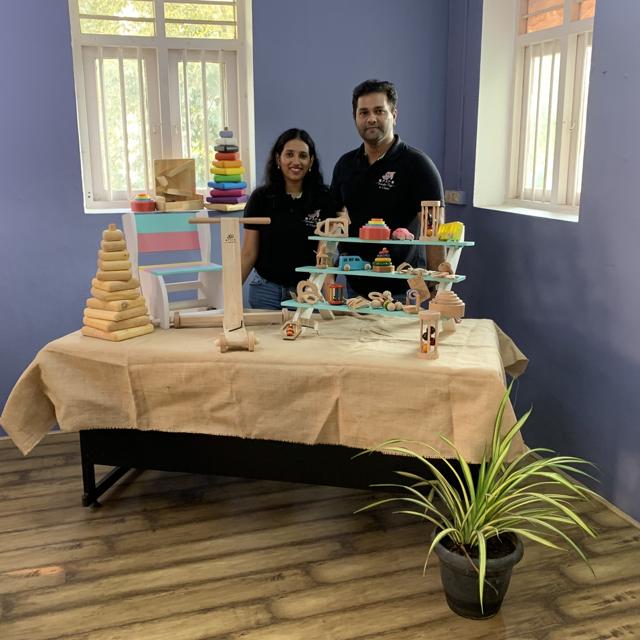 Vasanth Tamilselvan, an entrepreneur and his wife Nisha Vasanth, a Montessori teacher, co-founded Ariro Wooden Toys, two years after their daughter Nakshatra was born, after she developed a reaction to plastic toys.