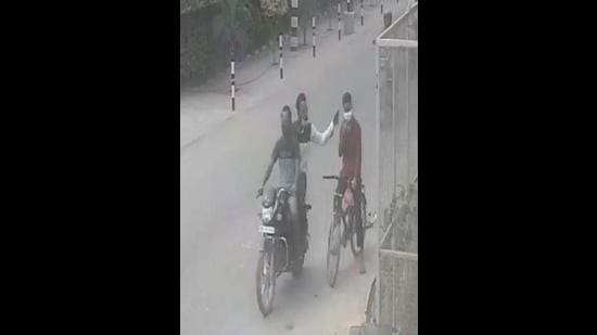 Raghav, 15, says the faces of the men, who snatched his phone, are clearly visible in the CCTV footage, but an FIR has not been lodged despite that. (HT Photo) Raghav, 15, says the faces of the men, who snatched his phone, are clearly visible in the CCTV footage, but an FIR has not been lodged despite that. (HT Photo)