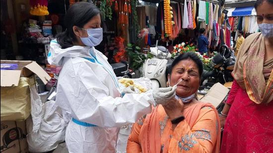 Ernakulam topped with 2,112 cases followed by Kozhikode district with 1,474 cases. Among those infected are 58 health workers. (Image used for representation). (ANI PHOTO.) Ernakulam topped with 2,112 cases followed by Kozhikode district with 1,474 cases. Among those infected are 58 health workers. (Image used for representation). (ANI PHOTO.)