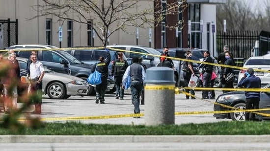 Investigators at the scene of the crime in Indianapolis(REUTERS)