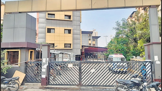 Rakshaknagar-Kharadi centre has been operating from the first week of March with a capacity of 250 isolation beds) (HT PHOTO) Rakshaknagar-Kharadi centre has been operating from the first week of March with a capacity of 250 isolation beds) (HT PHOTO)